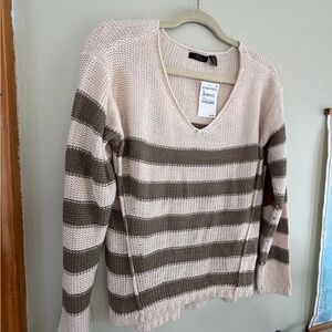 RDI Cream and Tan Striped V-Neck Sweater